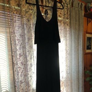 Long sleeveless dress